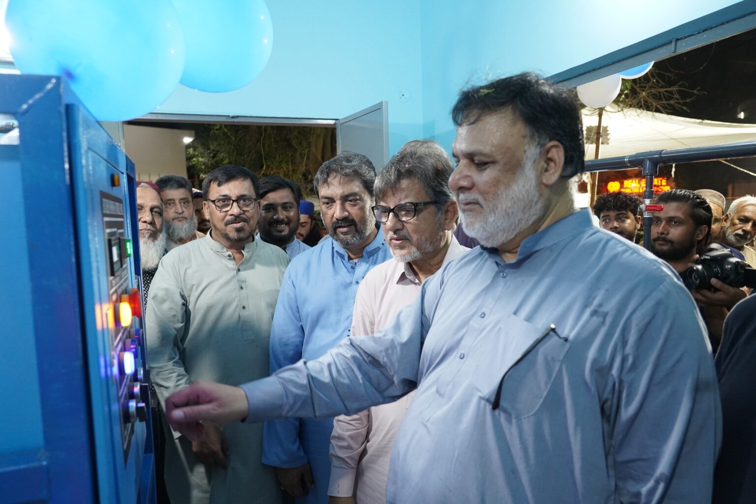 Volunteers loading relief goods